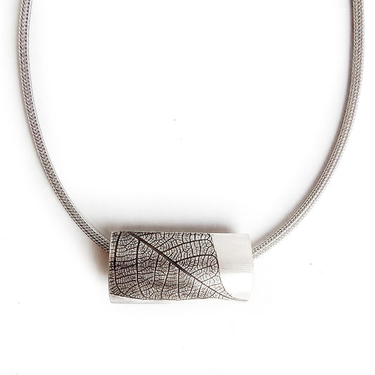 Leaf Series Mesh Necklace