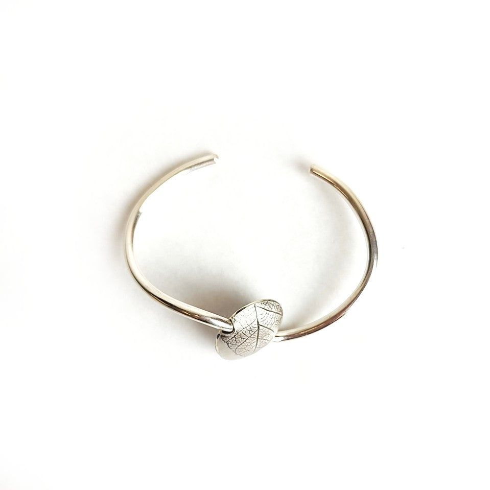 Round Leaf Bracelet