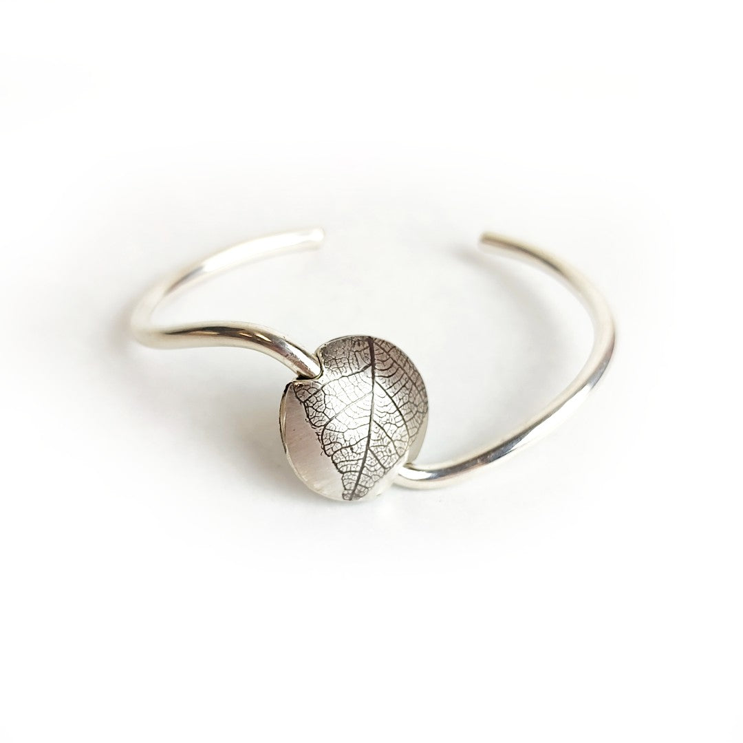 Round Leaf Bracelet