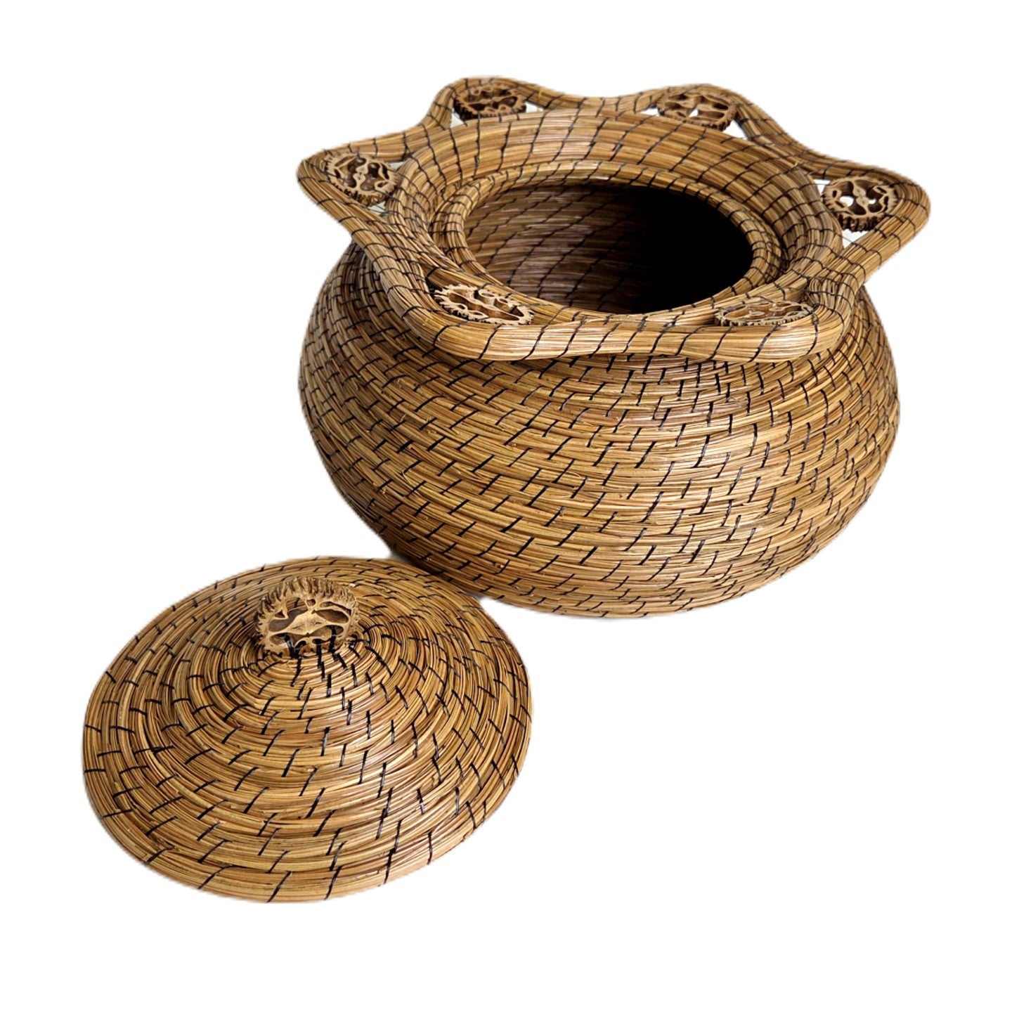 Lg Coffee Table Basket w/ Pine Clay Insert