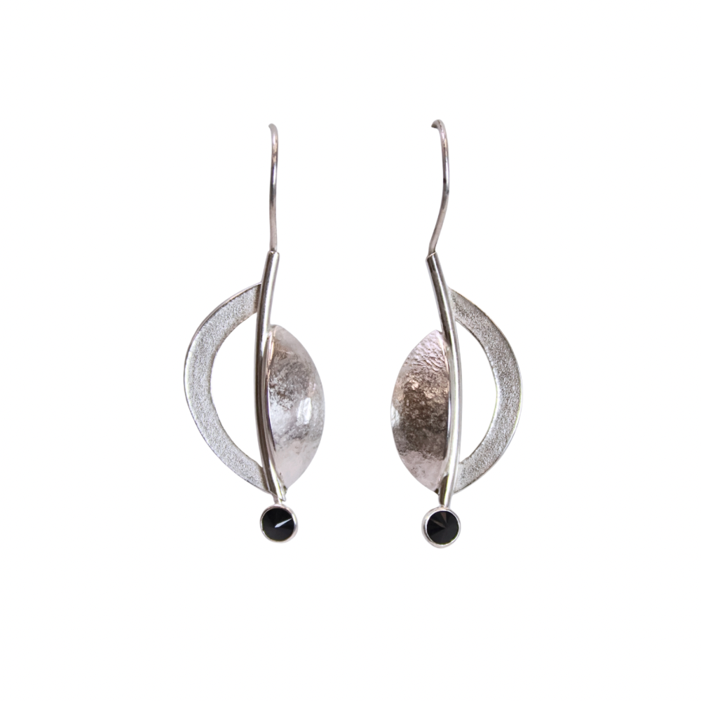 Long "C" Dngl. Blk Spinel