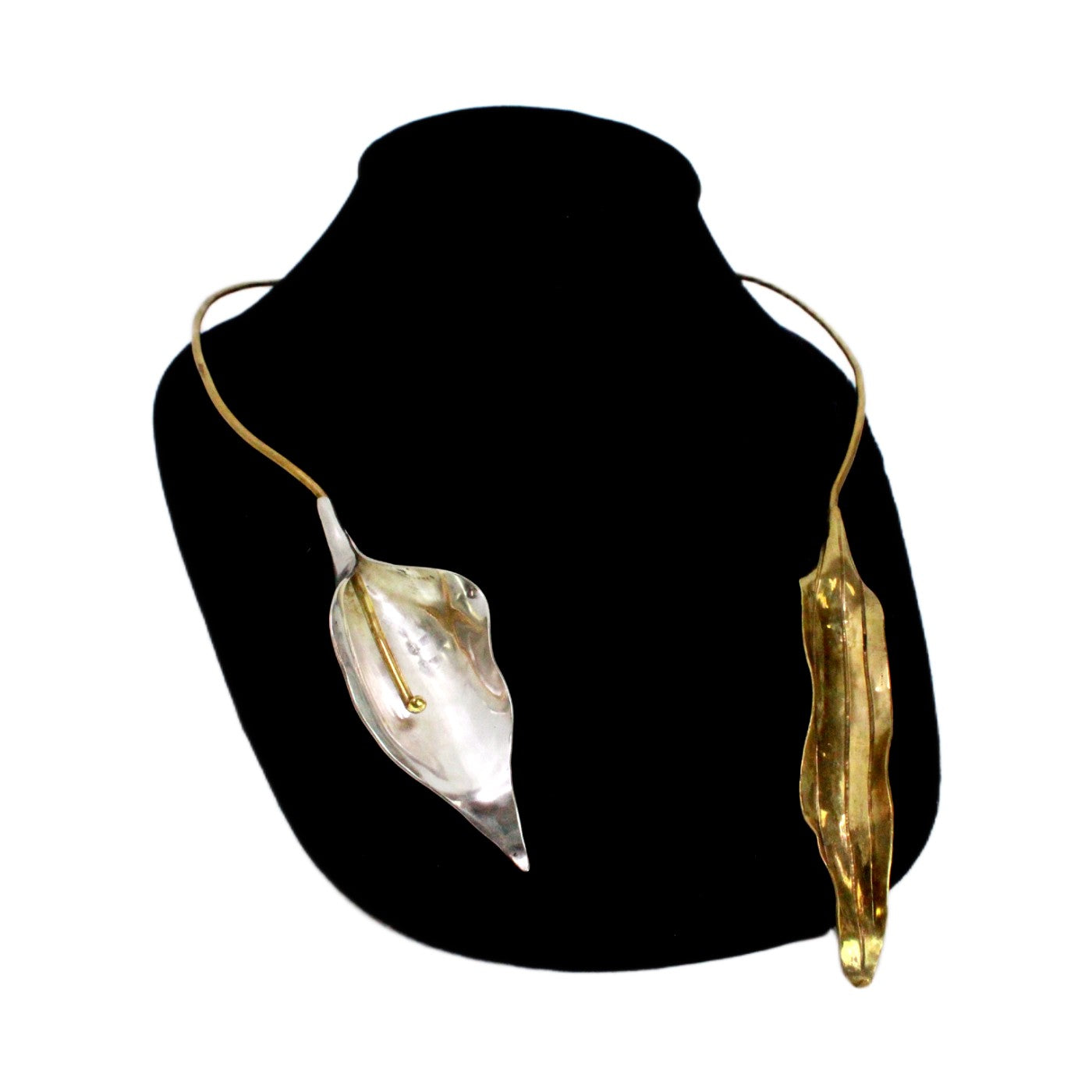 Calla Lily Collar