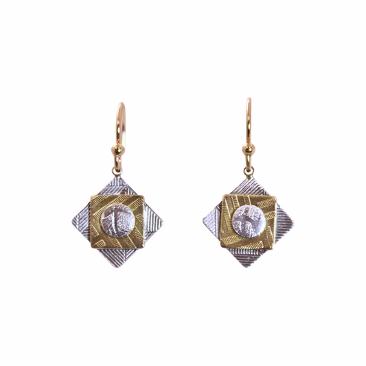 Layered Sq. Dangle ER