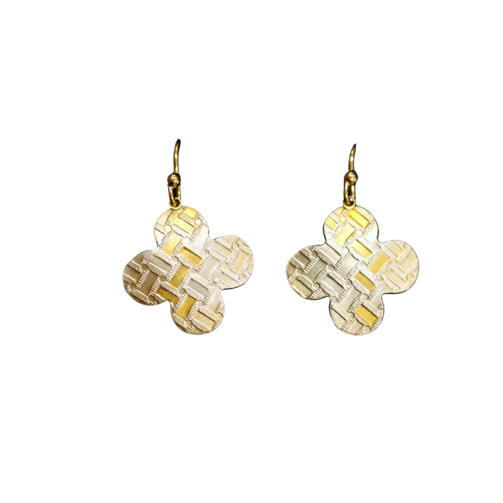 Small Single Quatrefoil Dangles